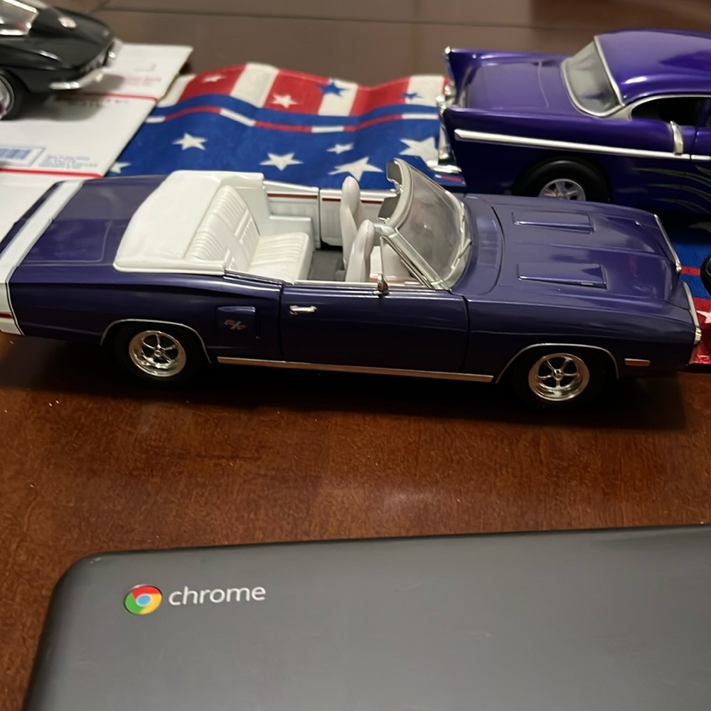 Die-cast Collectible 1:18 CHRYSLER 1970 Dodge Coronet R/T